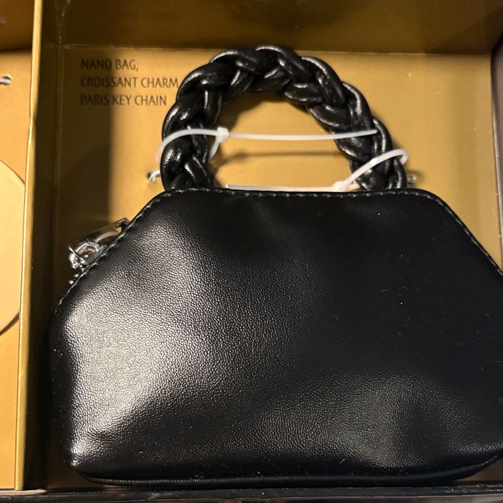 House of Harlow 1960 Black Nano Purse & Paris Keychain Gift Set - Picture 6 of 6
